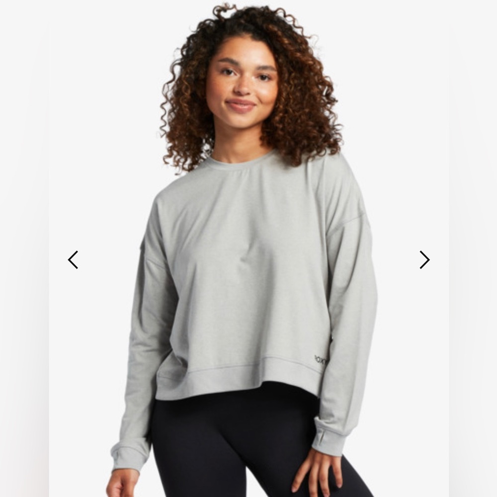 BNWT Roxy Crew Sweatshirt M